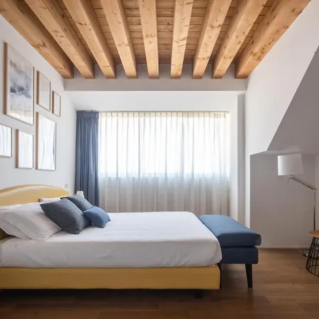 Mazzoni R&r Apartment