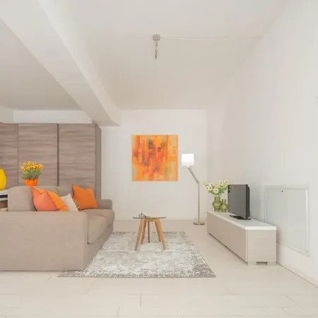 アパート Mazzoni R&r *