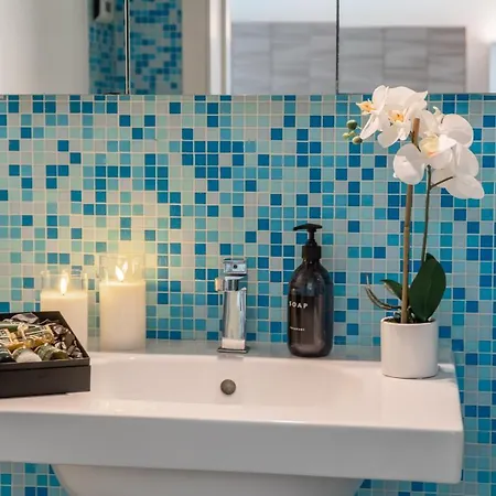 Mazzoni R&r アパート