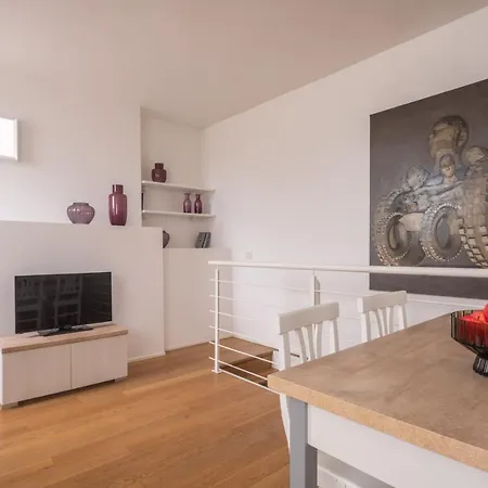 Mazzoni R&r 아파트