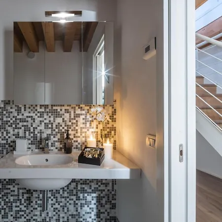 Mazzoni R&r 아파트 *